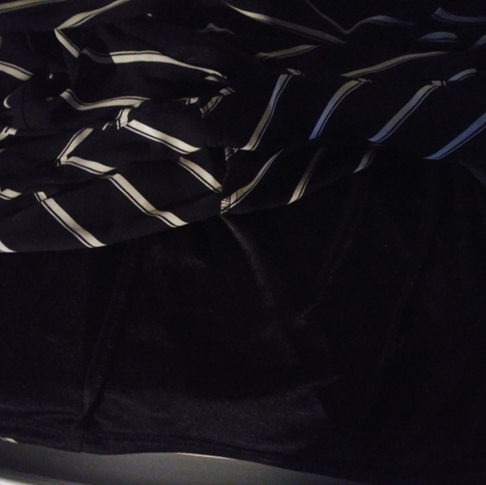 Women's size medium dress - Picture 7 of 7